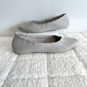 Sketchers Womens Sz 9.5 Stretch Fit Air-Cooled Memory Foam Tan Slip On Flats